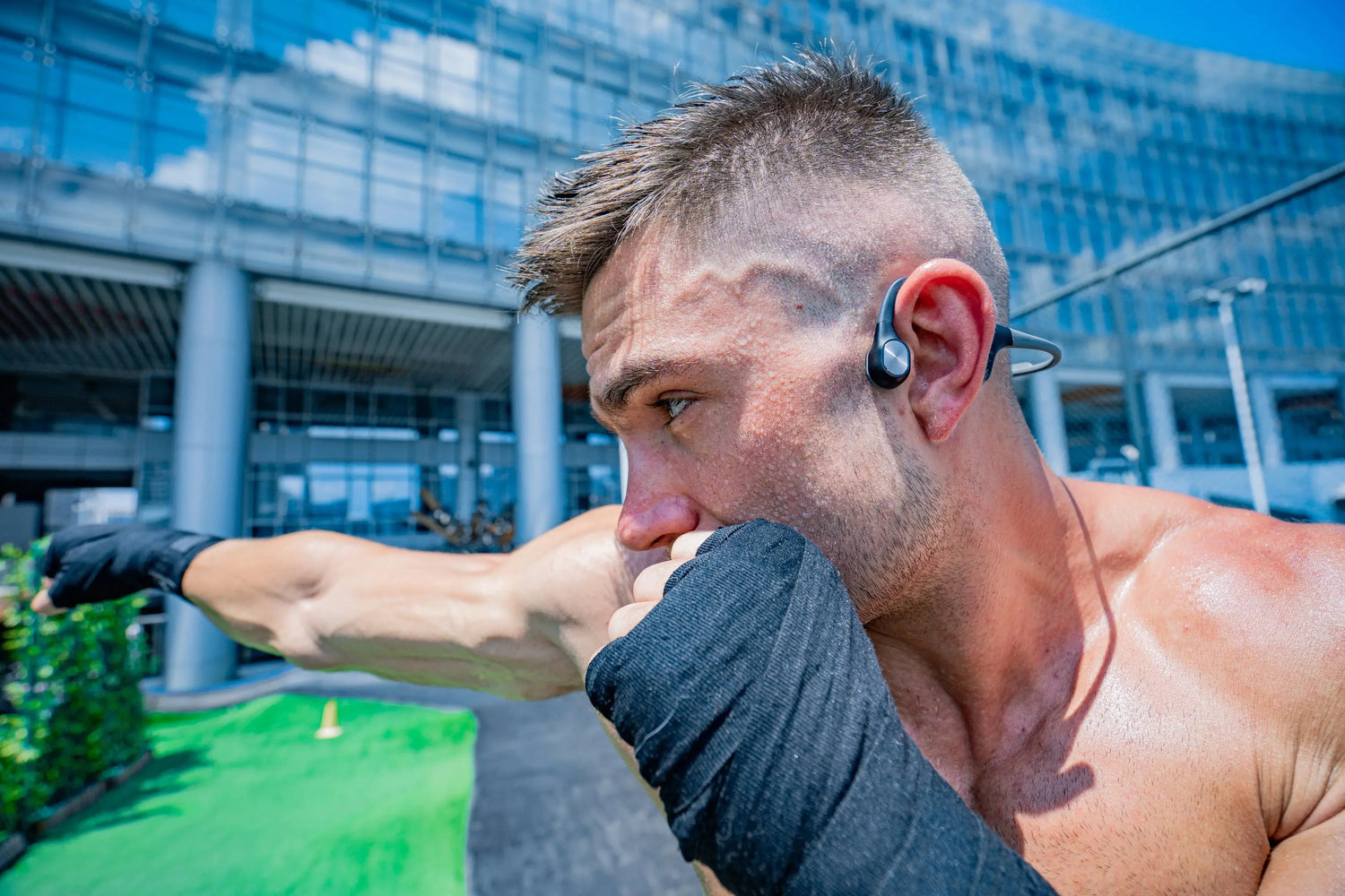 Bone Conduction Headphones: Ultimate 2023 Guide for All Lifestyles - Mojawa