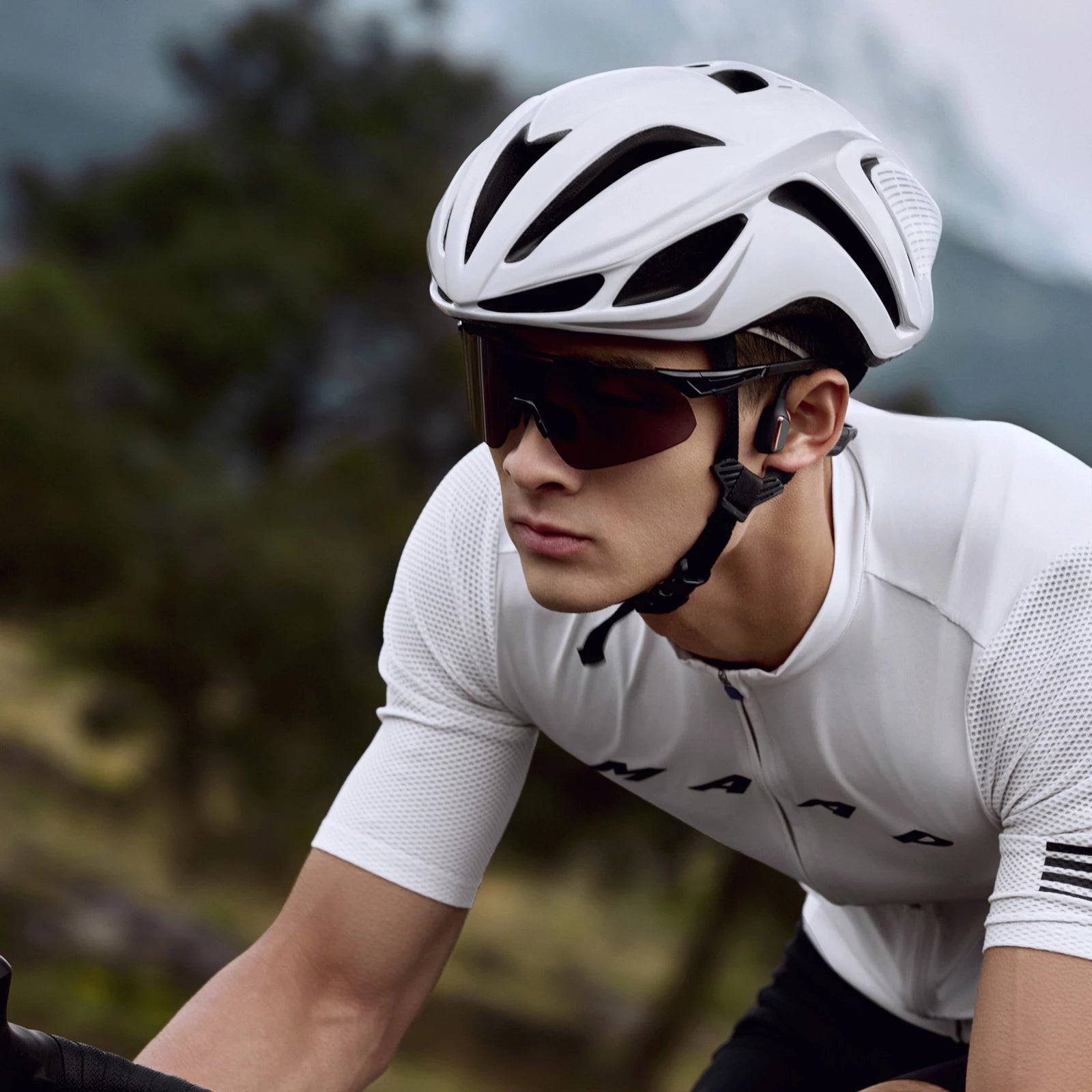 Purra Run Bone Conduction Headphones | Wind Noise Reduction for Cycling & Running